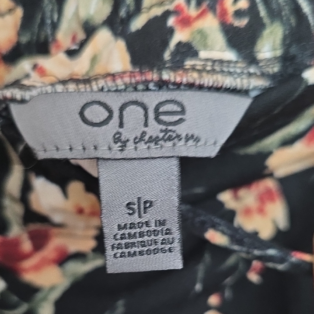 Chapter One Floral Print Black Pants With Pockets - Picture 2 of 6